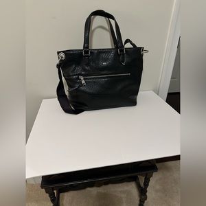 NWOT DKNY 👜bag with handles and a removable wide cross body strap.